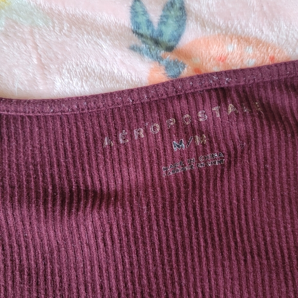AEROPOSTALE cropped puff sleeve square neck burgundy top size M - Picture 2 of 3